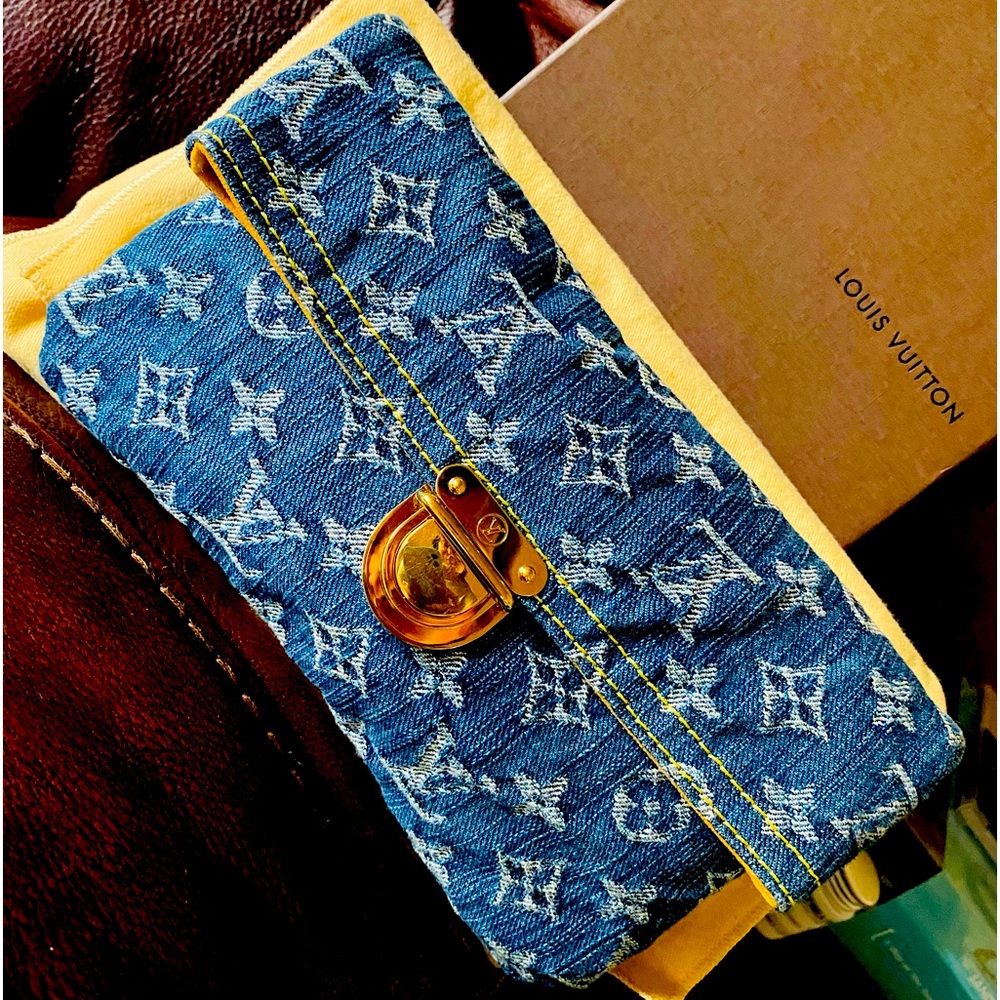 🔵🔹🔷LV denim pochette clutch🔷🔹🔵